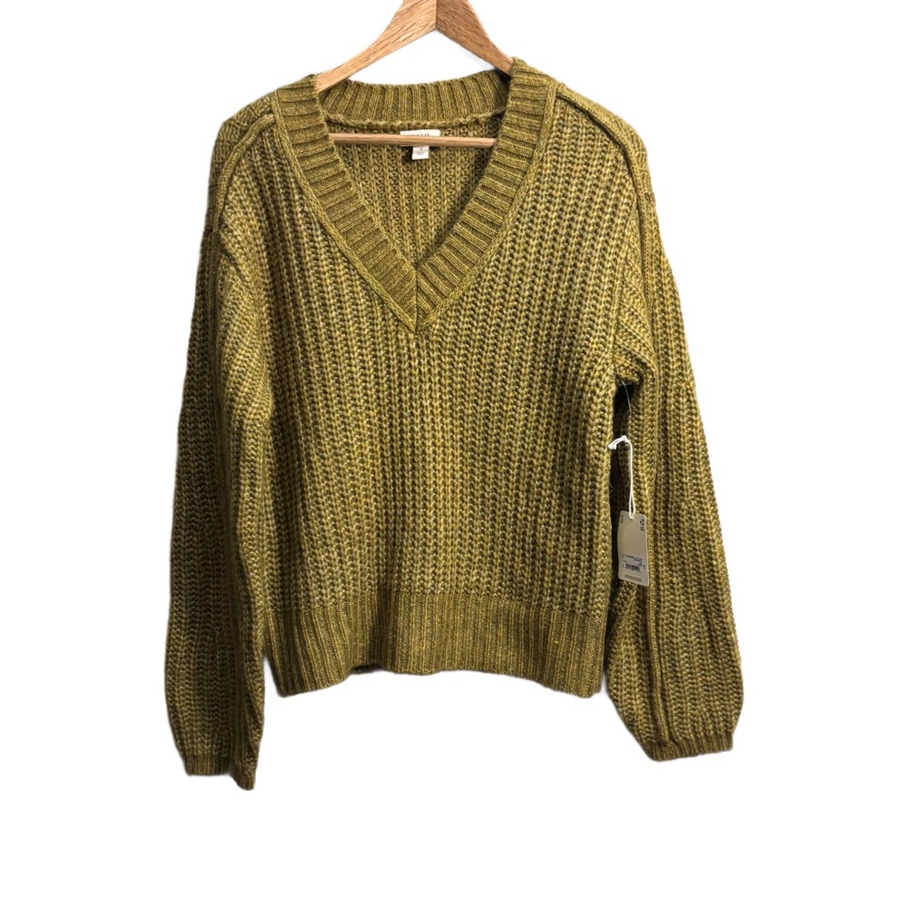 New a.n.a green V Neck Long Sleeve Pullover Sweater with tag fall cozy Size S